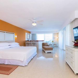 Junior Suite Front Ocean View